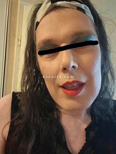 MoonHug, escort trans Dijon
